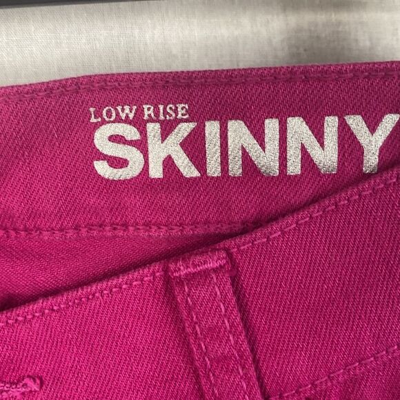 NY&C New York & Company Dark Pink Low Rise Skinny Jeans. Sz 6. Excellent Cond. - Picture 4 of 11